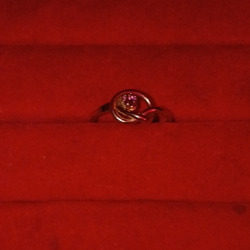 Vintage Avon Gold And Purple Stone Ring Size 5/6